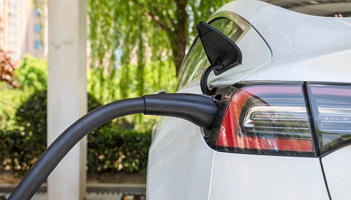 汽車能源更迭， 插電、純電、氫能源，新能源汽車托起未來汽車市場